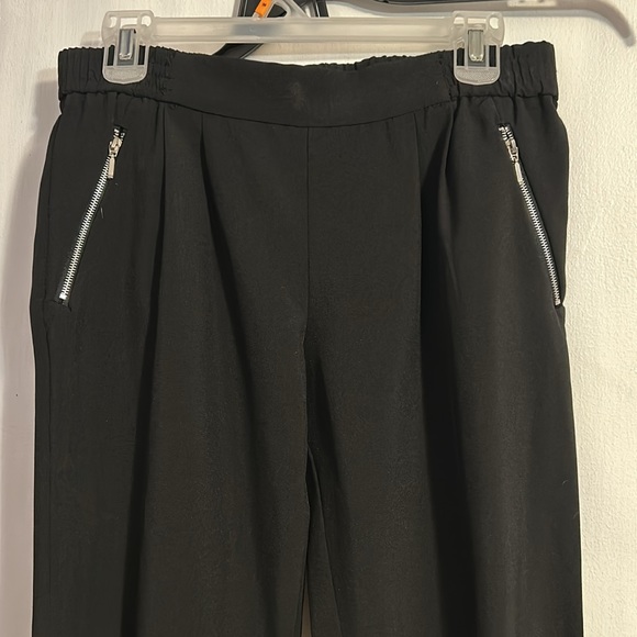 Black lightweight joggers - Picture 2 of 3